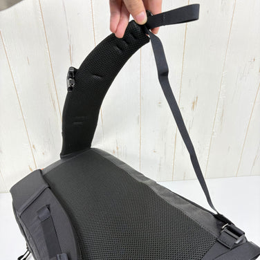 【Unisex OneSize ブラック系】 Ridge Mountain Gear ( リッジマウンテンギア ) ワンマイル トリム One Mile Trim  Black Magic z00055812 Black Magic デイパック 容量【～29L】 バックパック バ