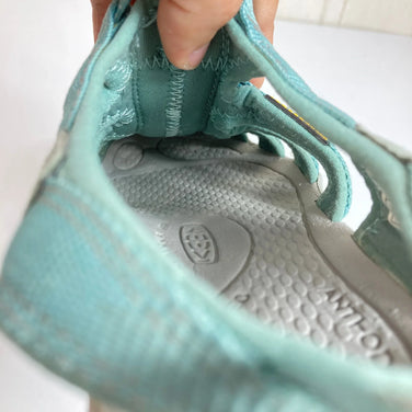 Keen Clearwater CNX 鞋类凉鞋（尺码 23.0 厘米，绿色）(z00052899)