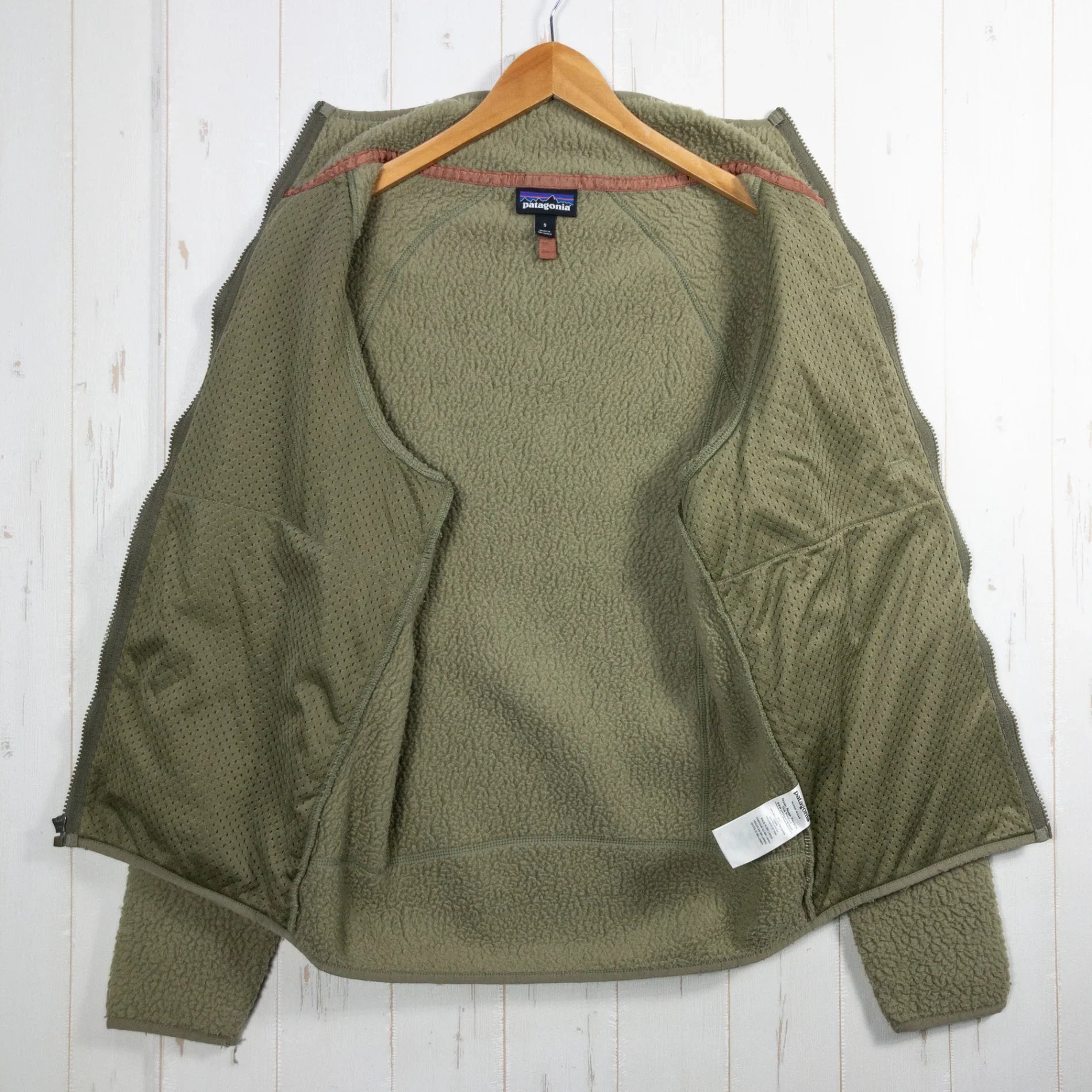 【Men's S ベージュ系】 2019 Patagonia ( パタゴニア ) レトロ パイル ジャケット SKA ポリエステル ウェア トップス アウター ジャケット フリース z00050615 SKA フリース アウター ジャケット トップス ウェア - 【公式】2ndGEAR（セカンドギア）Webショップ【登山用品・アウトドア用品専門 買取販売店】