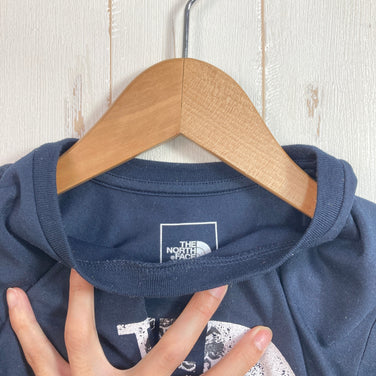 【Women's S ネイビー系】 The North Face ( ザ・ノースフェイス ) ショートスリーブフットプリントロゴティー S/S Footprint Logo Tee ポリエステル ウェア トップス インナー シャツ ショートスリーブTシャツ クルーネック