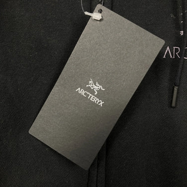 【Men's XS ブラック系】 Arcteryx ( アークテリクス ) エンブレム フリース フル ジップ フーディ Emblem Fleece Full-Zip Hoody コットン ウェア トップス インナー シャツ フーディ コットン z00056414