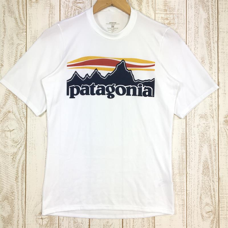 【Men's XS ホワイト系】 Patagonia ( パタゴニア ) キャプリーン1 シルクウェイト グラフィック Tシャツ 45320 International Men's WHT White 化繊 ショートスリーブTシャツ クルーネック インナー シャツ ト