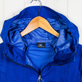 男式 L 码蓝色 Finetrack Numorapp 连帽涤纶外套软壳夹克，带 GORE-TEX 防风功能 (z0005)