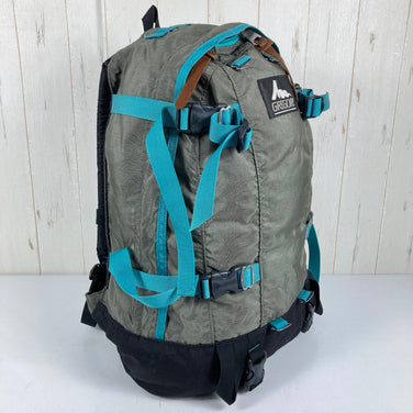 【OneSize グリーン系】 2010 Gregory ( グレゴリー ) デイ アンド ハーフ パック Day and a Half Pack 生産終了モデル 入手困難 旧タグ 銀タグ 旧タグ ナイロン バッグ ストレージ バックパック 容量【30L～54L】