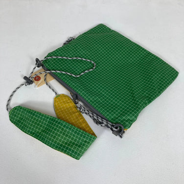 【OneSize グリーン系】 Kelty ( ケルティ ) ダイニーマ サコッシュ DYNEEMA SACOCHE ライトグリーン / イエロー 生産終了モデル 入手困難 バッグ ストレージ サコッシュポーチ z00054342 ライトグリーン / イエロー サコ