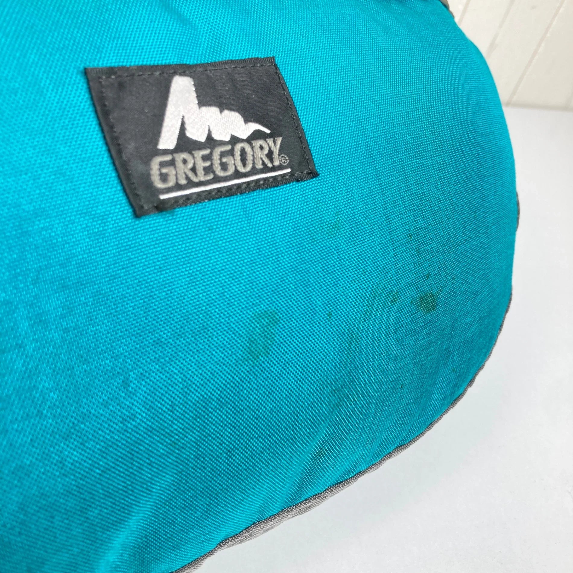 【OneSize ブルー系】 Gregory ( グレゴリー ) サッチェル Mサイズ Satchel M 銀タグ 旧タグ Turquoise｜Silver Gray クーリエバッグ ショルダーバッグ メッセンジャーバッグ バッグ ストレージ - 【公式】2ndGEAR（セカンドギア）Webショップ【登山用品・アウトドア用品専門 買取販売店】