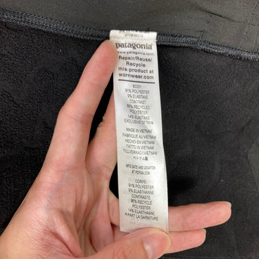 【Men's S ブラック系】 2025 Patagonia ( パタゴニア ) ハイドロピーク ストレッチ サーマル フーディ Hydropeak Stretch Thermal Hoody ポリエステル ウェア トップス アウター ジャケット フリース z000