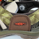 Keen NEW PORT RETRO x Smokey Bear 联名凉鞋，26.0厘米，卡其绿，1027452，SMOKEY BEAR/MILITARY OLIVE (z00055278)，男女通用