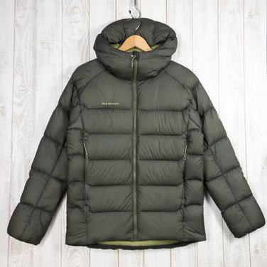 【Men's L グリーン系】 Mammut ( マムート ) メロン イン フーデッド ジャケット AF Meron IN Hooded Jacket AF ダウン 1013-00740 Men's ダウンインサレーション アウター ジャケット トップス ウェア - 【公式】2ndGEAR（セカンドギア）Webショップ【登山用品・アウトドア用品専門 買取販売店】