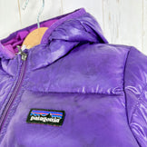 【Baby's 2T パープル系】 2013 Patagonia ( パタゴニア ) ハイロフト ダウンセーター フーディ Hi Loft Down Sweater Hoodie PUR ダウン ウェア トップス アウター ジャケット ダウンインサレーション z0005