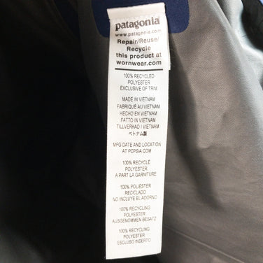 【Women's S ネイビー系】 Patagonia ( パタゴニア ) カルサイト ジャケット Calcite Jacket ポリエステル 84996 International Women's GORE-TEX-2.5L ( ゴアテックス・2.5レイヤー ) 撥水 - 【公式】2ndGEAR（セカンドギア）Webショップ【登山用品・アウトドア用品専門 買取販売店】