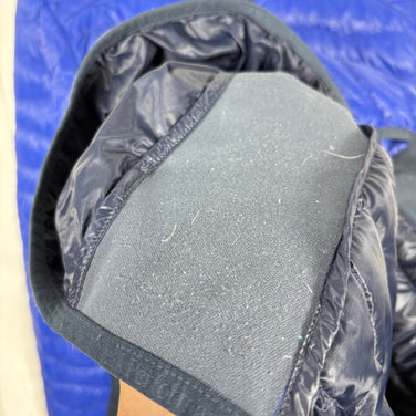 【Men's S ブルー系】 Peak Performance ( ピークパフォーマンス ) ヘリウム ハーフジップ ダウンジャケット Helium Harf Zip Down Jacket ダウン ウェア トップス アウター ジャケット ダウンインサレーション