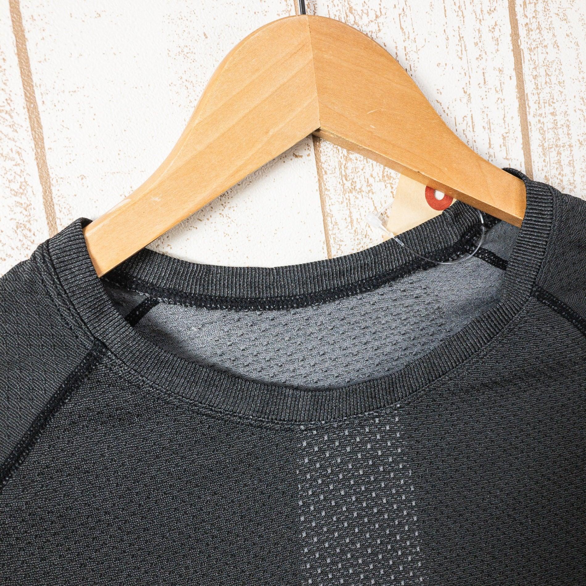 【Men's M/L ブラック系】 Montura ( モンチュラ ) シームレス ウルトラ-L ティーシャツ SEAMLESS ULTRA-L T-SHIRT 1枚 ポリプロピレン ウェア トップス インナー シャツ ショートスリーブTシャツ クルーネック 化繊 z0 - 【公式】2ndGEAR（セカンドギア）Webショップ【登山用品・アウトドア用品専門 買取販売店】