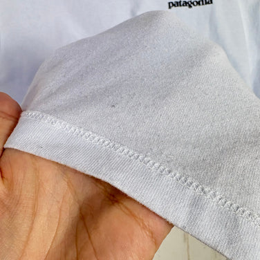 【Men's XS ホワイト系】 2021 Patagonia ( パタゴニア ) ロングスリーブ P-6 ロゴ レスポンシビリティー Long-Sleeved P-6 Logo Responsibili-Tee WHI リサイクルコットン混 コットン ウェア トップ