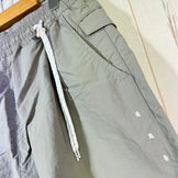 Mannenrou 男女通用 3 码灰色 Nylon Harvest Trainer 运动鞋。尼龙服装下装、长裤、防风外套。z00053716。防风长裤、下装。