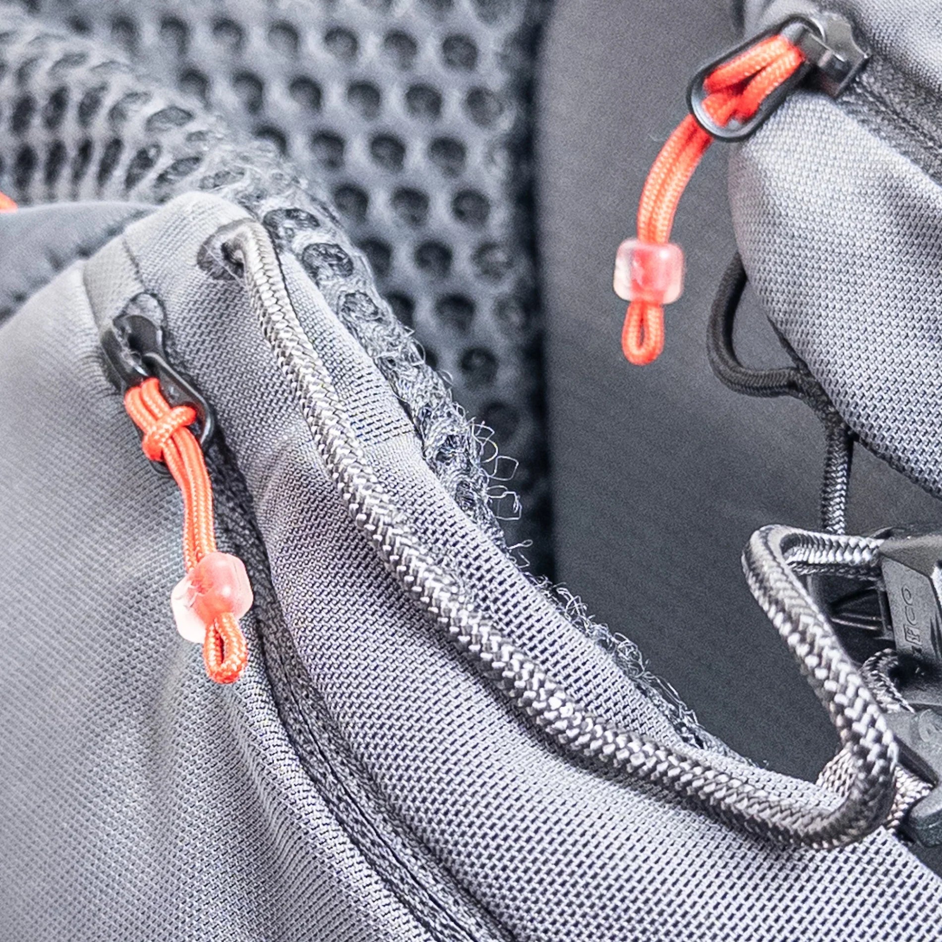 【OneSize グレー系】 Rab ( ラブ ) ミュオン 50 Muon 50 Pewter / Graphene ムオン ナイロン バッグ ストレージ バックパック 容量【30L～54L】 z00052576 Pewter / Graphene 容量【30L - 【公式】2ndGEAR（セカンドギア）Webショップ【登山用品・アウトドア用品専門 買取販売店】