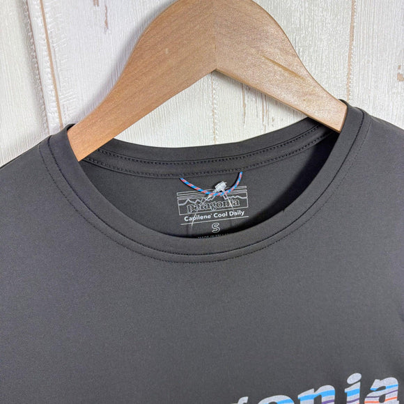 【Men's S ブラック系】 Patagonia ( パタゴニア ) キャプリーン クール デイリー グラフィック シャツ Capilene Cool Daily Graphic Shirt ポリエステル ウェア トップス インナー シャツ ショートスリーブTシャ