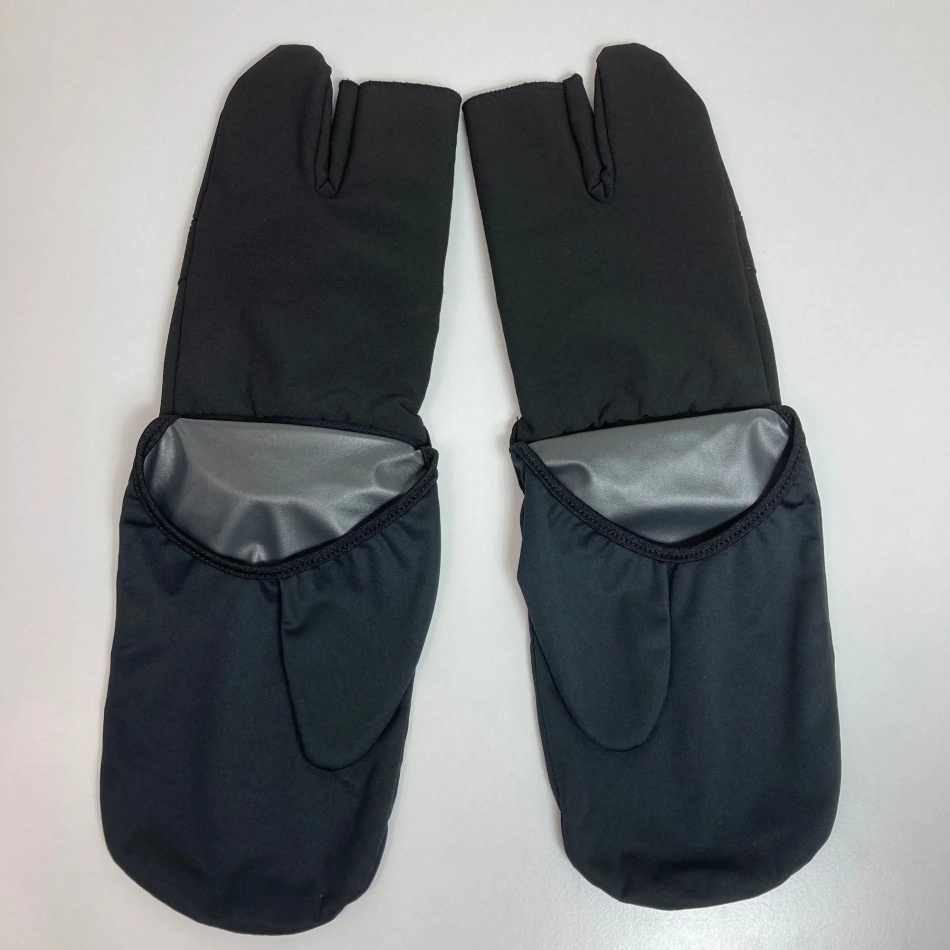 【Unisex L ブラック系】 Halo Commodity ( ハロコモディティ ) ダクト グローブ Duct Glove ポリエステル ウェア ウェア小物 グローブ 手袋 z00050444 グローブ 手袋 ウェア小物 ウェア - 【公式】2ndGEAR（セカンドギア）Webショップ【登山用品・アウトドア用品専門 買取販売店】