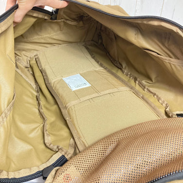 均码米色Mystery Ranch Sweet Pea Coyote尼龙收纳背包，容量30L-54L（z00052720）