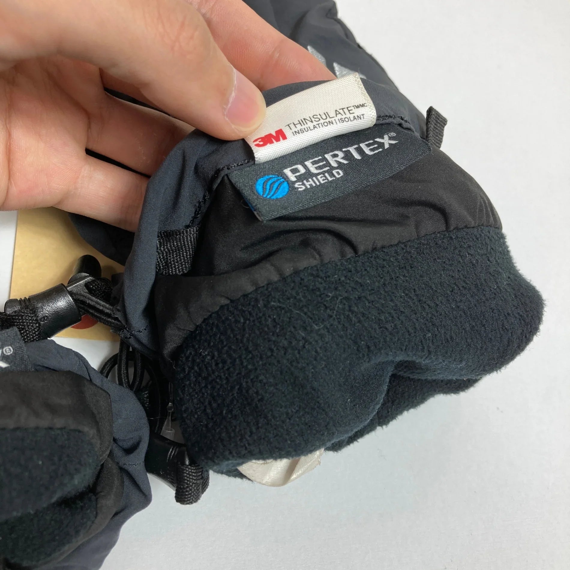 【S ブラック系】 Black Diamond ( ブラックダイヤモンド ) グリセード グローブ Glissade Glove ナイロン ウェア ウェア小物 グローブ 手袋 z00050273 グローブ 手袋 ウェア小物 ウェア - 【公式】2ndGEAR（セカンドギア）Webショップ【登山用品・アウトドア用品専門 買取販売店】