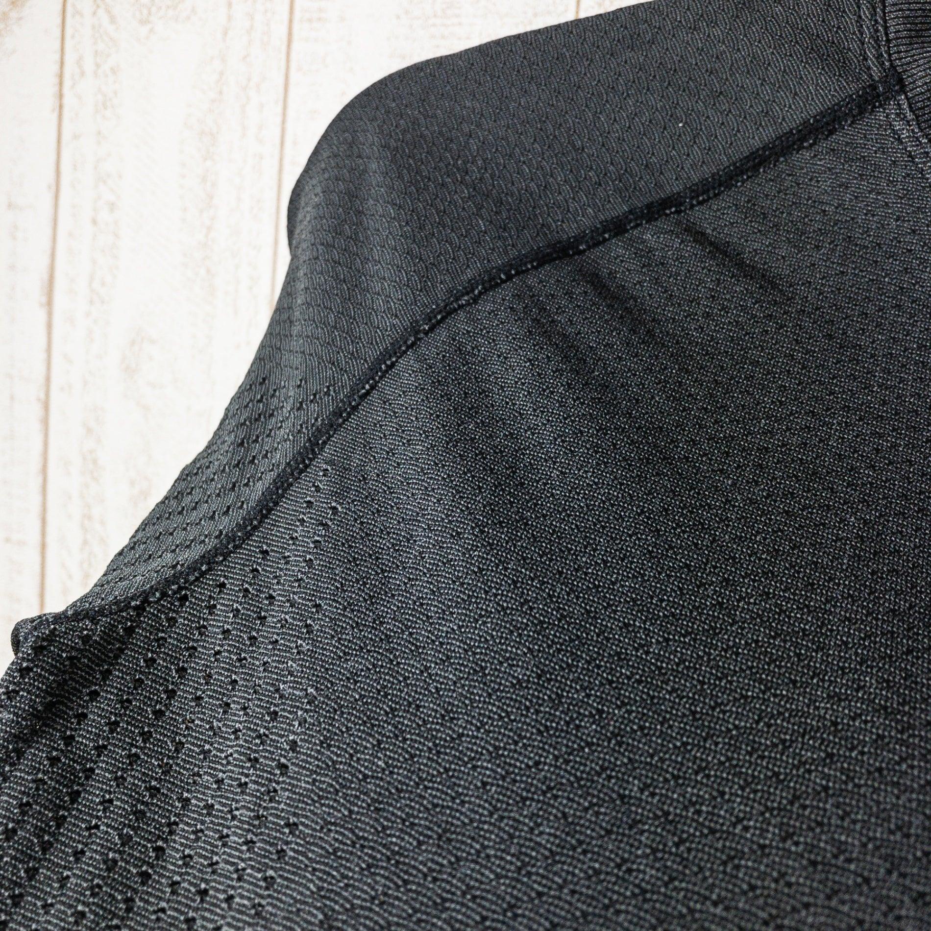 【Men's M/L ブラック系】 Montura ( モンチュラ ) シームレス ウルトラ-L ティーシャツ SEAMLESS ULTRA-L T-SHIRT 1枚 ポリプロピレン ウェア トップス インナー シャツ ショートスリーブTシャツ クルーネック 化繊 z0 - 【公式】2ndGEAR（セカンドギア）Webショップ【登山用品・アウトドア用品専門 買取販売店】