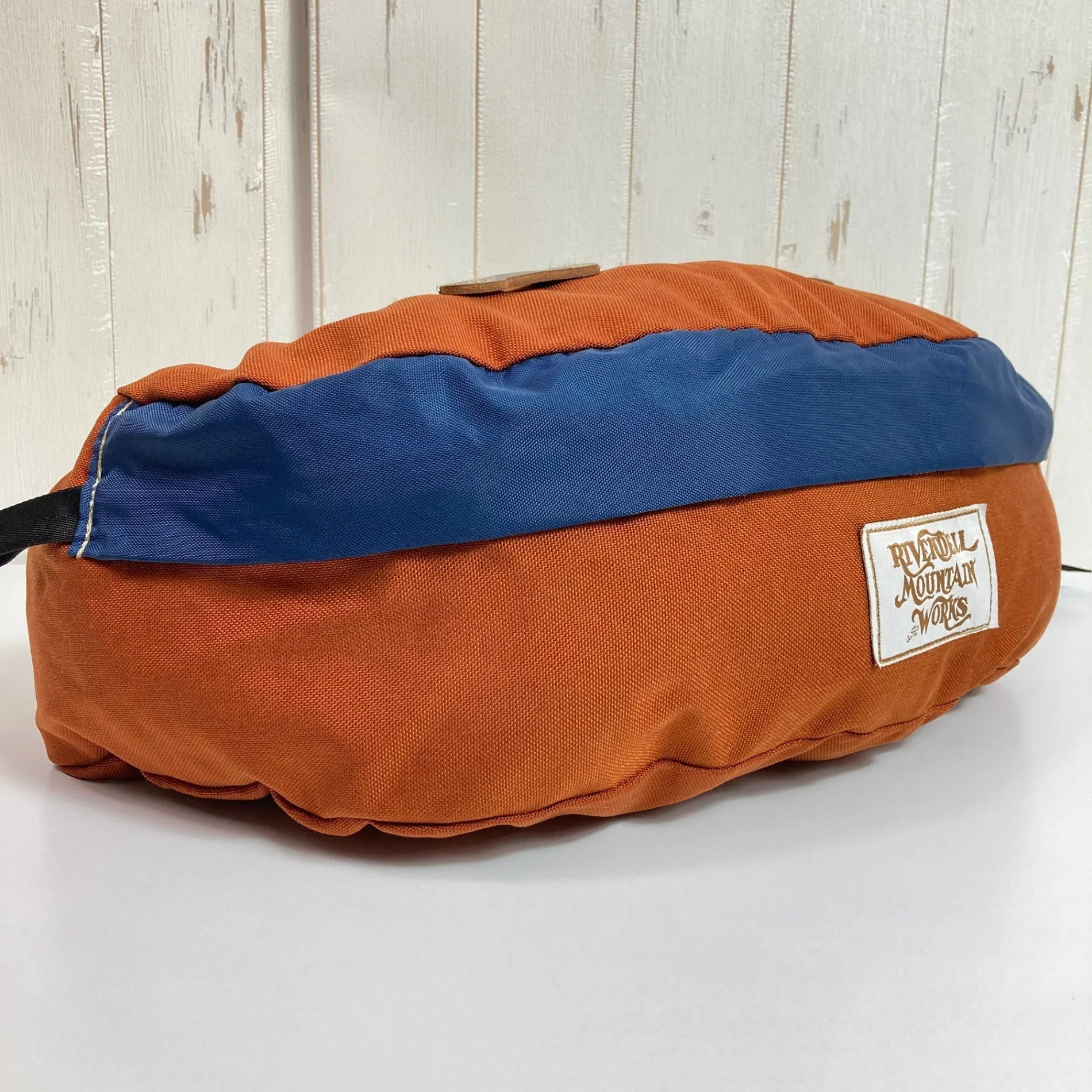 【OneSize ブラウン系】 Rivendell Mountain Works（リーベンデール マウンテン ワークス） ヒップ ハガー ラージ クレイ / ネイビー ナイロン バッグ ストレージ ウエストバッグ ヒップパック z00052440 クレイ / ネイビ - 【公式】2ndGEAR（セカンドギア）Webショップ【登山用品・アウトドア用品専門 買取販売店】