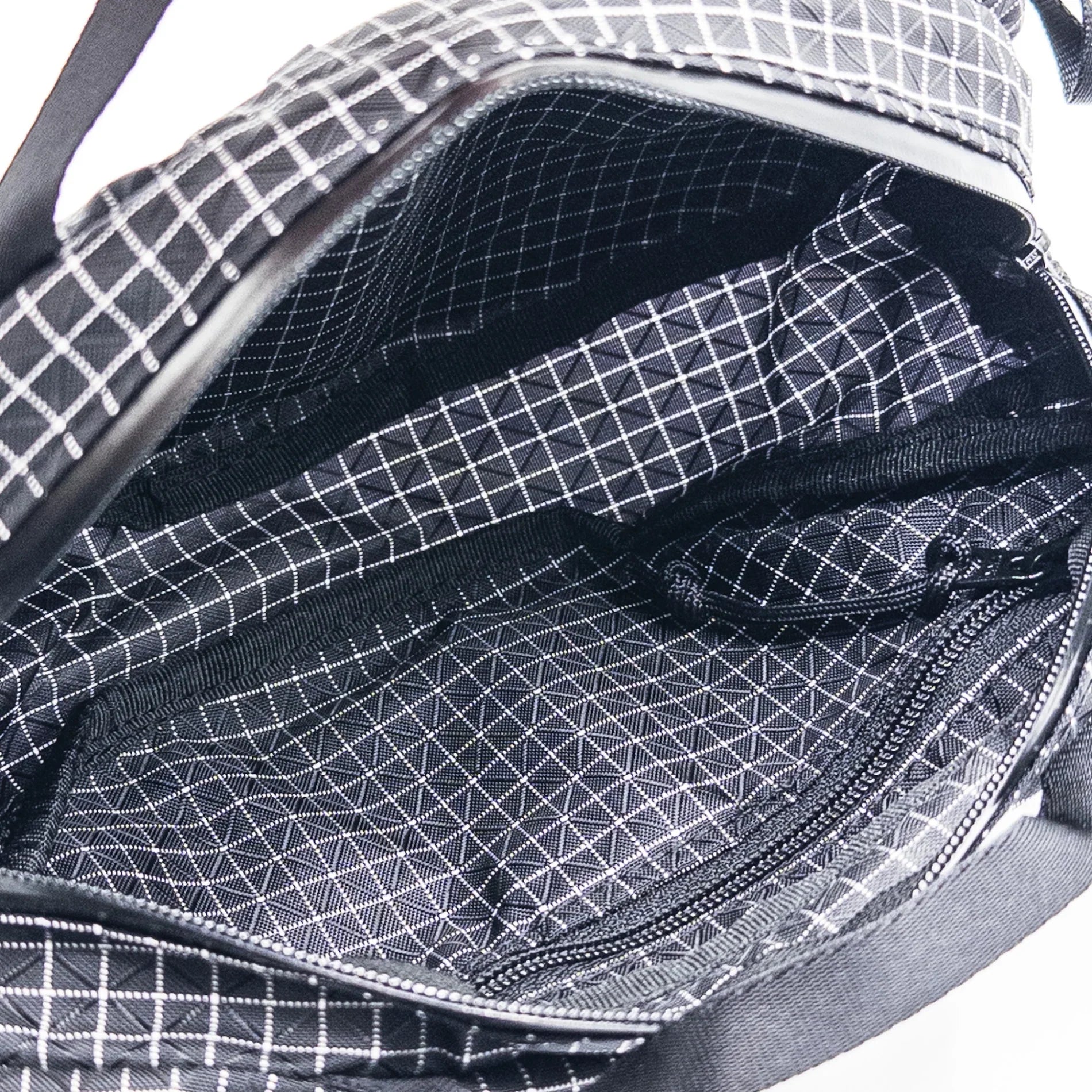 【OneSize ブラック系】 Rawlow Mountain Works ( ロウロウマウンテンワークス ) ナッツミニスペクトラ Nuts Mini SPECTRA ナイロン バッグ ストレージ サコッシュポーチ z00052121 サコッシュポーチ バッグ - 【公式】2ndGEAR（セカンドギア）Webショップ【登山用品・アウトドア用品専門 買取販売店】