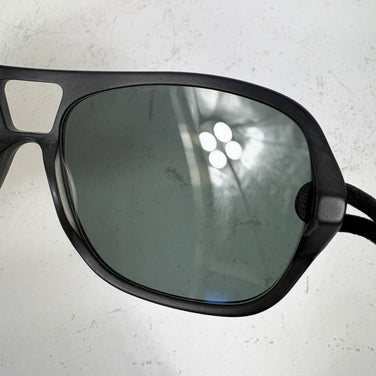 【OneSize ブラック系】 Ombraz（オンブラズ） クラシック アームレス サングラス Classic Armless Sunglasses ウェア ウェア小物 アイウェア サングラス z00058740  サングラス アイウェア ウェア小物 ウェア