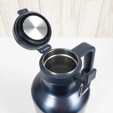 【OneSize ブルー系】 Stanley ( スタンレー ) クラシック真空グロウラー 1.9L 炭酸対応 ボトル ロイヤルブルー |Royal Blue ハードボトル ハイドレーションイクイップメント - 【公式】2ndGEAR（セカンドギア）Webショップ【登山用品・アウトドア用品専門 買取販売店】