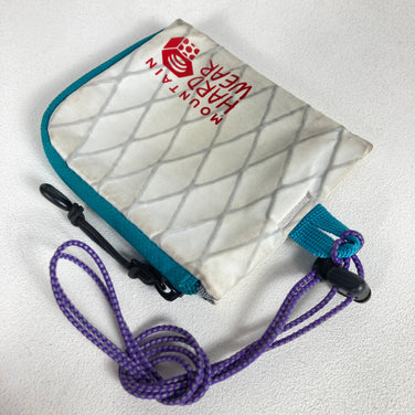 【OneSize ホワイト系】 Mountain Hardwear ( マウンテンハードウェア ) アフターシックスウォレット D ナイロン バッグ ストレージ 財布 ウォレット X-Pac VX21 ( エックスパック VX21 ) z00055159  財布 ウ