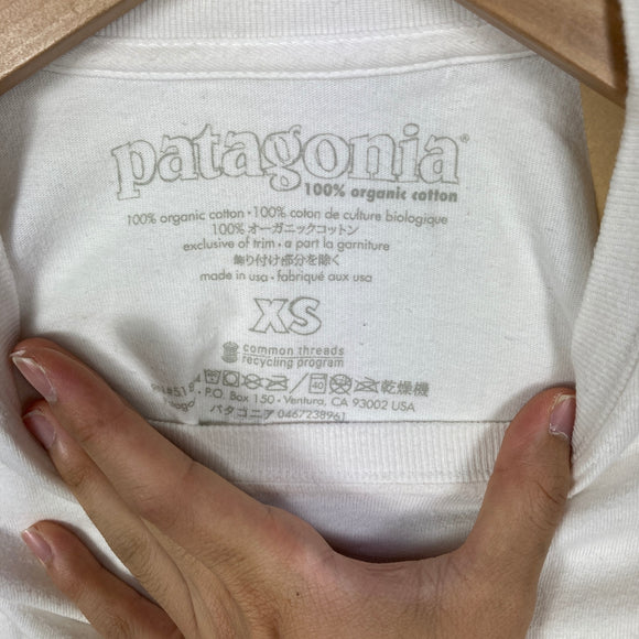 【Unisex XS ホワイト系】 c2010 Patagonia ( パタゴニア ) 大阪 北斎ウェーブ プリント Tシャツ Osaka Hokusai Wave Print T-Shirt 生産終了モデル 入手困難 葛飾北斎 富嶽三十六景 2008～2014年頃 U