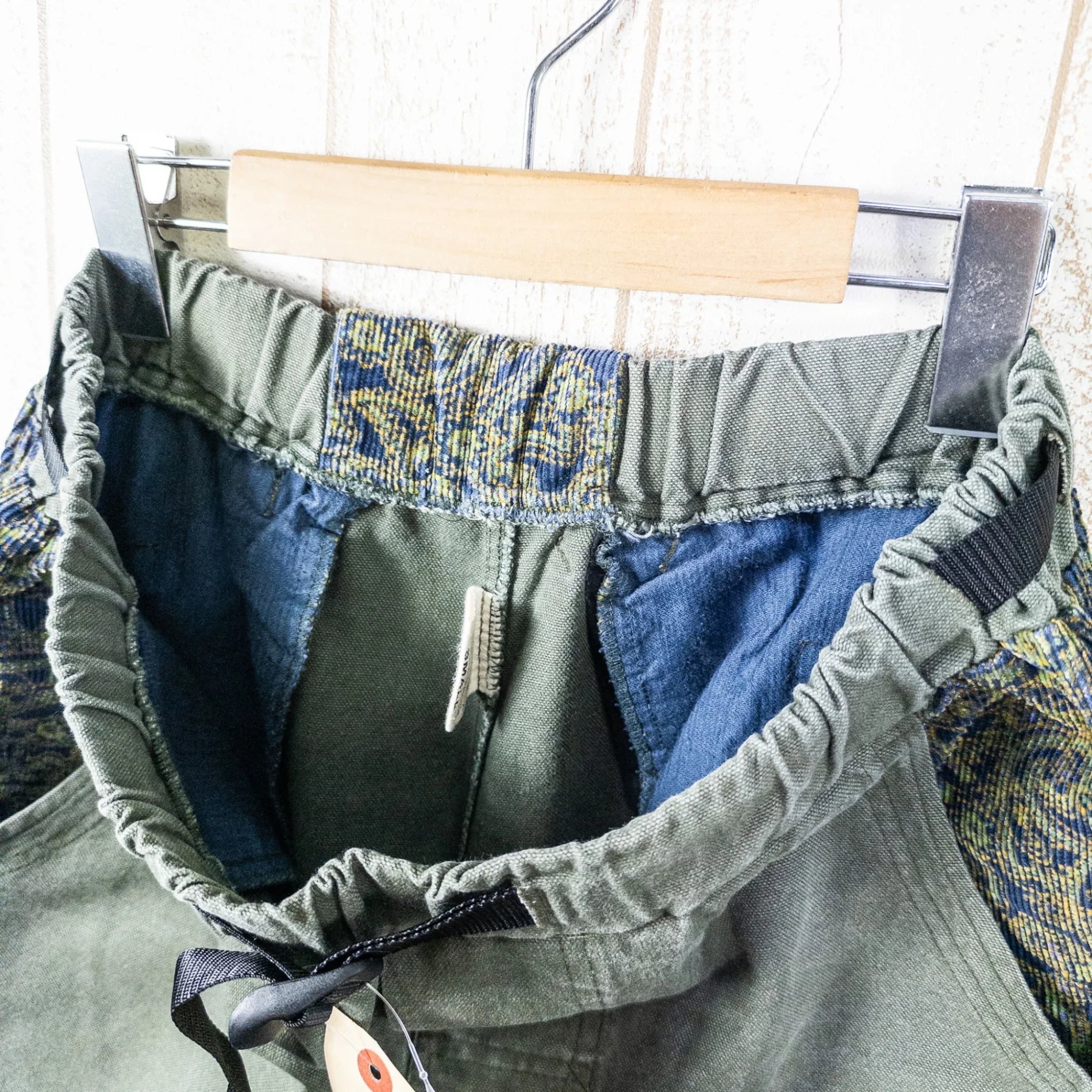 【Men's S グリーン系】 c2000 Last Chance ( ラストチャンス ) クライミングパンツ Climbing Pants 生産終了モデル 入手困難 ライトダック×ペイズリー柄コーデュロイ コットン ウェア ボトムス ロングパンツ コットン z00 - 【公式】2ndGEAR（セカンドギア）Webショップ【登山用品・アウトドア用品専門 買取販売店】