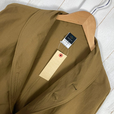 【Men's L ベージュ系】 Shinogi By Axesquin ( 凌 By アクシーズクイン ) ヤマニノボッタカモシレナイ ソフトシェル Yamani Nobotta Kamoshirenai Soft Shell トビイロ ナイロン ウェア トップス