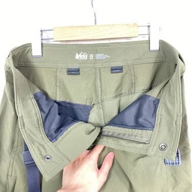 【Men's 30 グリーン系】 Rei ( アールイーアイ ) ストレッチ ソフトシェル ショートパンツ 入手困難 ナイロン ウェア ボトムス ショーツ ショートパンツ ソフトシェル z00057615  ソフトシェル ショーツ ショートパンツ ボトムス ウェア