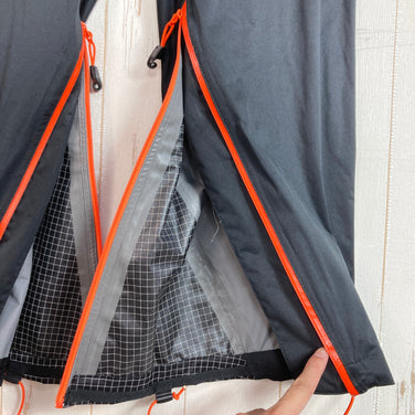 【Men's S ブラック系】 Omm ( オーエムエム ) カムレイカ パンツ Kamleika Pant ウェア ボトムス ロングパンツ レインシェル z00059103  レインシェル ロングパンツ ボトムス ウェア