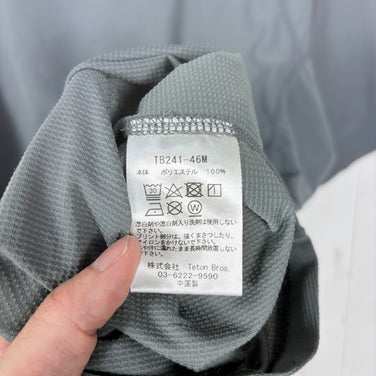 【Men's S グレー系】 Teton Bros ( ティートンブロス ) ELV1000 ショートスリーブ ティー ELV1000 S/S Tee ポリエステル ウェア トップス インナー シャツ ショートスリーブTシャツ クルーネック 化繊 z0005946