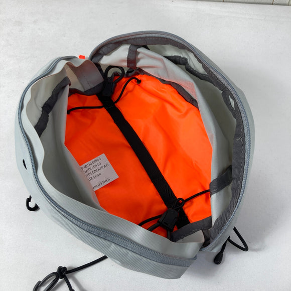 【OneSize グレー系】 Mammut ( マムート ) ヘルメットホルダープロ Helmet Holder Pro バックパック外付け ヘルメット収納 ナイロン バッグ ストレージ パッキングサック スタッフサック インナーポーチ z00061784  スタ