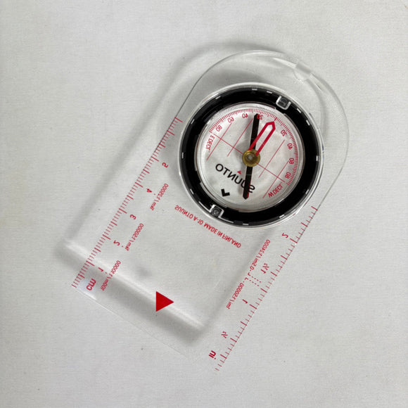 【OneSize クリアー系】 Suunto ( スント ) A-10 NH コンパス A-10 NH Compass 北半球用 ベースプレート式  z00061756