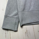 男士中灰色 2020 Rawlow Mountain Works Zodiac 卫衣，山鼠图案。已停产，很难找到。