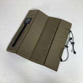 【OneSize ベージュ系】 Rawlow Mountain Works ( ロウロウマウンテンワークス ) ハイカーズ シート Hikers Seat 200D SPECTRA X-Grid 折りたたみシート スリーピングシステム 座布団 z00061362