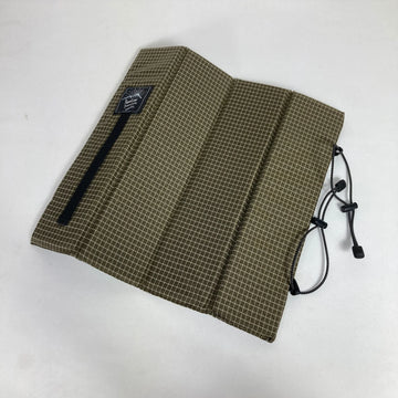 【OneSize ベージュ系】 Rawlow Mountain Works ( ロウロウマウンテンワークス ) ハイカーズ シート Hikers Seat 200D SPECTRA X-Grid 折りたたみシート スリーピングシステム 座布団 z00061362