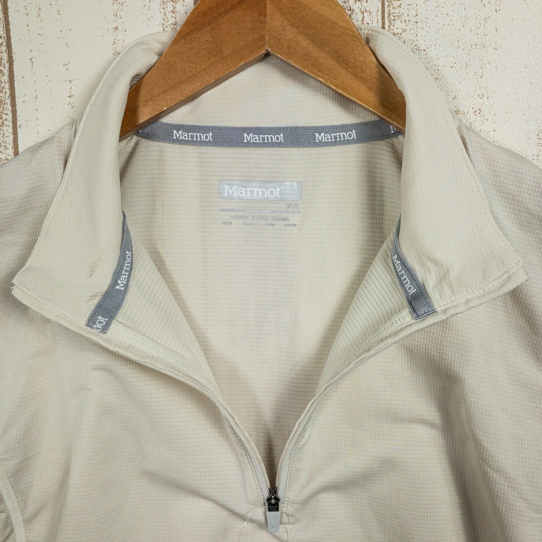 【Women's L アイボリー系】 Marmot ( マーモット ) サンスクリーンクライムスピードハーフスリーブジップ Sunscreen Climb Speed H/S Zip ポリエステル ウェア トップス インナー シャツ ショートスリーブシャツ 化繊 z000 - 【公式】2ndGEAR（セカンドギア）Webショップ【登山用品・アウトドア用品専門 買取販売店】