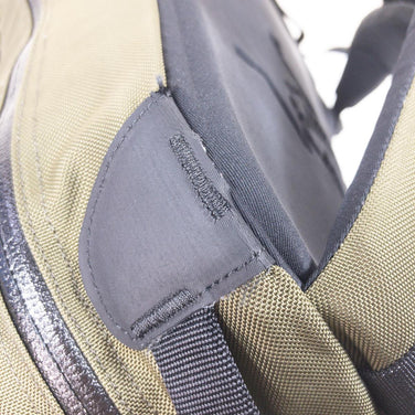 【OneSize グリーン系】 Arcteryx ( アークテリクス ) アロー 16 Arro 16L バックパック デイパック 24018/L07277800 28150 Wildwood デイパック 容量【～29L】 バックパック バッグ ストレージ - 【公式】2ndGEAR（セカンドギア）Webショップ【登山用品・アウトドア用品専門 買取販売店】