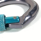 【OneSize ブルー系】 Omega Pacific ( オメガ パシフィック ) ツイストロックカラビナ メーカー消滅 入手困難 ロッククライミングギア - 【公式】2ndGEAR（セカンドギア）Webショップ【登山用品・アウトドア用品専門 買取販売店】