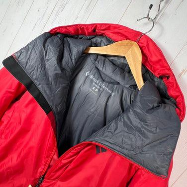 【Women's S レッド系】 Black Diamond ( ブラックダイヤモンド ) ビレイパーカー Belay Parka Coral Red ウェア トップス アウター ジャケット 化繊インサレーション プリマロフト・ゴールド・インサレーション・クロスコア
