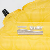 【Women's OneSize イエロー系】 Thermarest ( サーマレスト ) ネオエアー Xライト ウィメンズ レギュラー Neoair Xlite Women's Regular Women's 女性用 エアマット マット スリーピングパッド スリーピングシステム - 【公式】2ndGEAR（セカンドギア）Webショップ【登山用品・アウトドア用品専門 買取販売店】