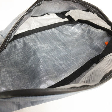 【OneSize ブルー系】 Yamatabi（ヤマタビ） ダイニーマ製 UL サコッシュ Dyneema UL Sacoche DCF ( ダイニーマ・コンポジット・ファブリック / キューベンファイバー ) スタッフサック インナーポーチ パッキングサック - 【公式】2ndGEAR（セカンドギア）Webショップ【登山用品・アウトドア用品専門 買取販売店】