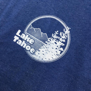 【Men's XS ネイビー系】 Hanes ヘインズ Lake Tahoe スーベニア Tシャツ 50/50 コットンポリ ビンテージ 希少なアウトドアTシャツ International Men's コットン ショートスリーブTシャツ クルーネック インナー シ - 【公式】2ndGEAR（セカンドギア）Webショップ【登山用品・アウトドア用品専門 買取販売店】
