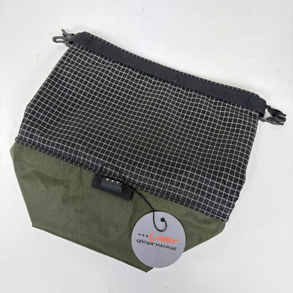 【OneSize グリーン系】 Light Sewing Machine ( ライトソーイングマシン ) チョークポッド Chalk Pod チョークバッグ  Olive green z00057437 Olive green ロッククライミングギア