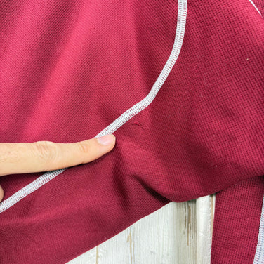 【Men's M レッド系】 Mountain Hardwear ( マウンテンハードウェア ) プルオーバー フィットシャツ ポリエステル ウェア トップス インナー シャツ ロングスリーブシャツ 化繊 z00057540  化繊 ロングスリーブシャツ インナー